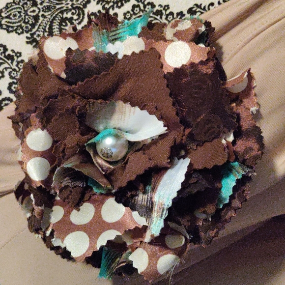 Upcycled fabric flower pin corsage - Picture 3 of 6